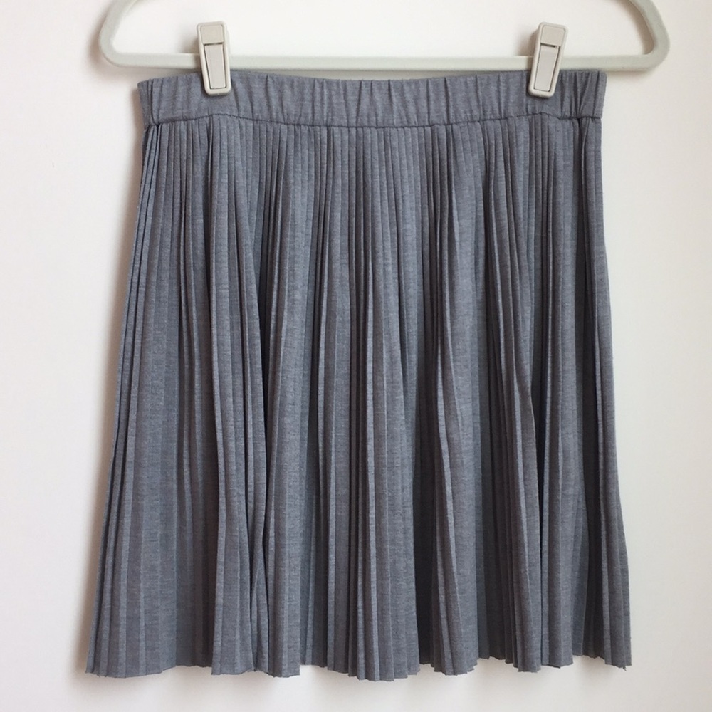 Club Monanco Grey Pleated Skirt Size M